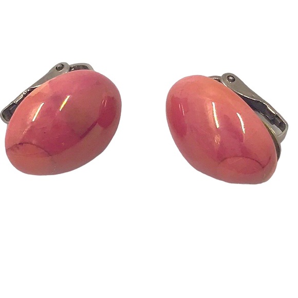 Vintage Resin Pink Oval Clip On Earrings - Picture 2 of 4